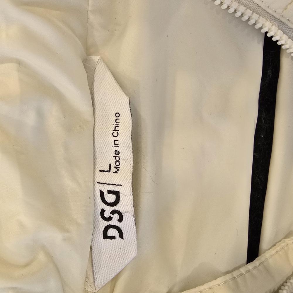 DSG Cream Quilted Kids Vest Size Large (14) Nwt - Picture 9 of 11